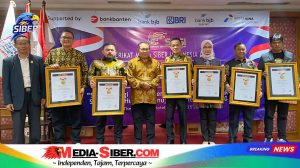 Supremasi Hukum Dibangkitkan! Konvensi Nasional SMSI 2025 Sematkan Pin Emas untuk Jaksa Agung dan Puluhan Tokoh Nasional